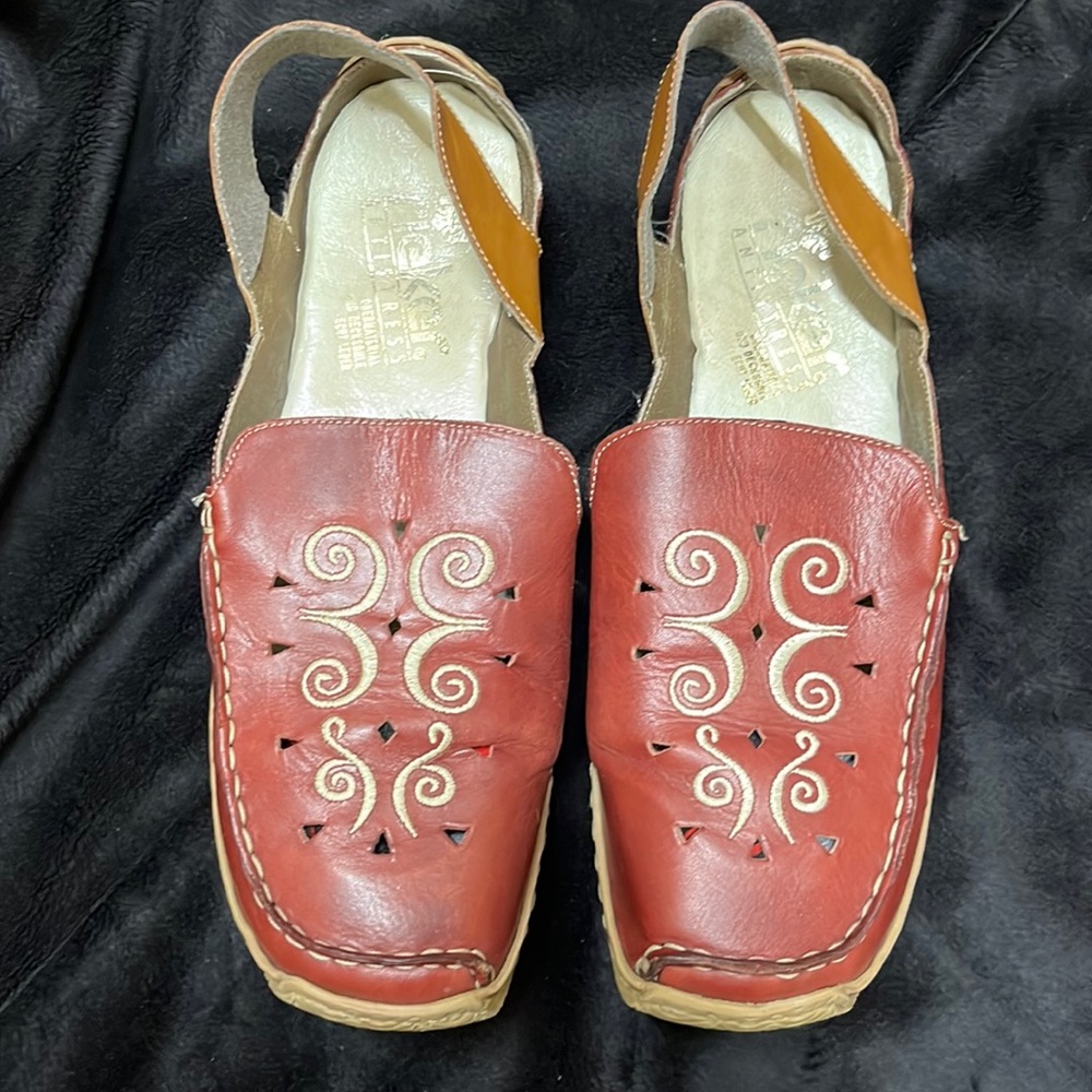 Reiker Antistress red sling back